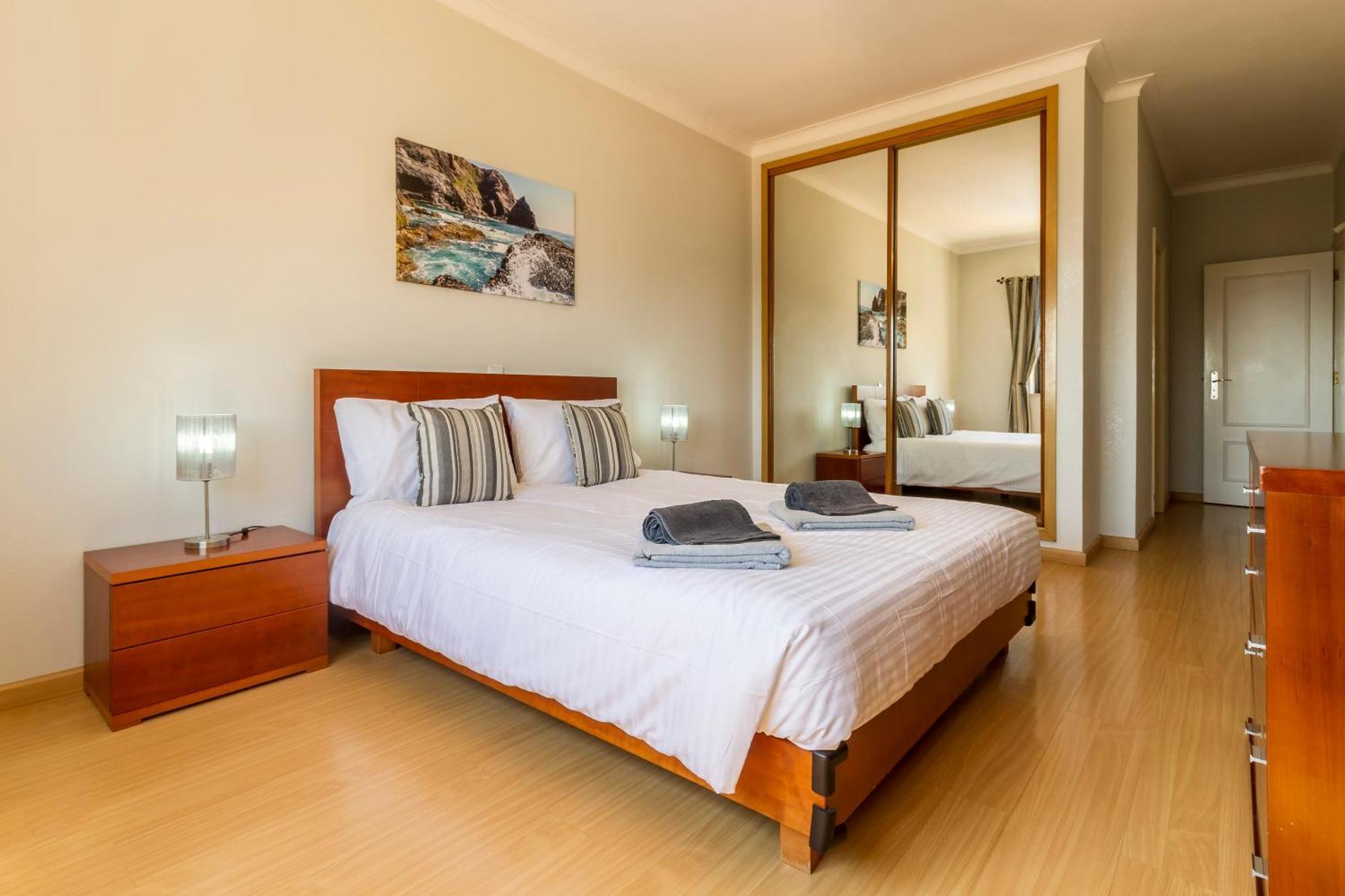 The Hoffy Beach Apartment Lagos Dış mekan fotoğraf