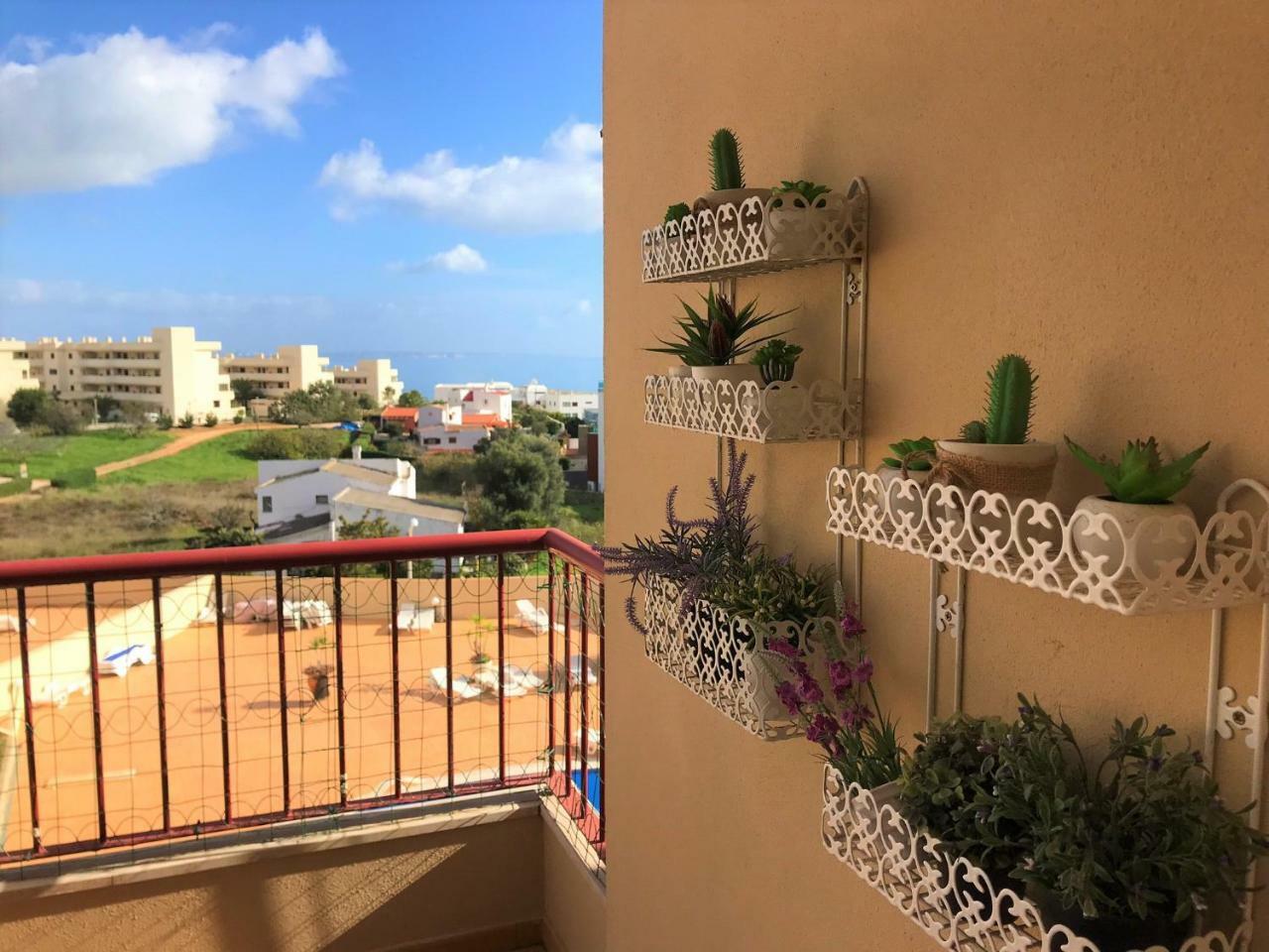 The Hoffy Beach Apartment Lagos Dış mekan fotoğraf