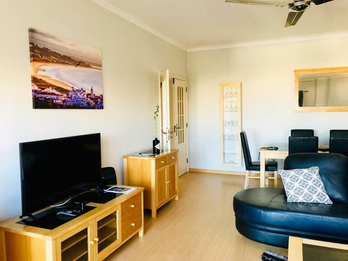The Hoffy Beach Apartment Lagos Dış mekan fotoğraf