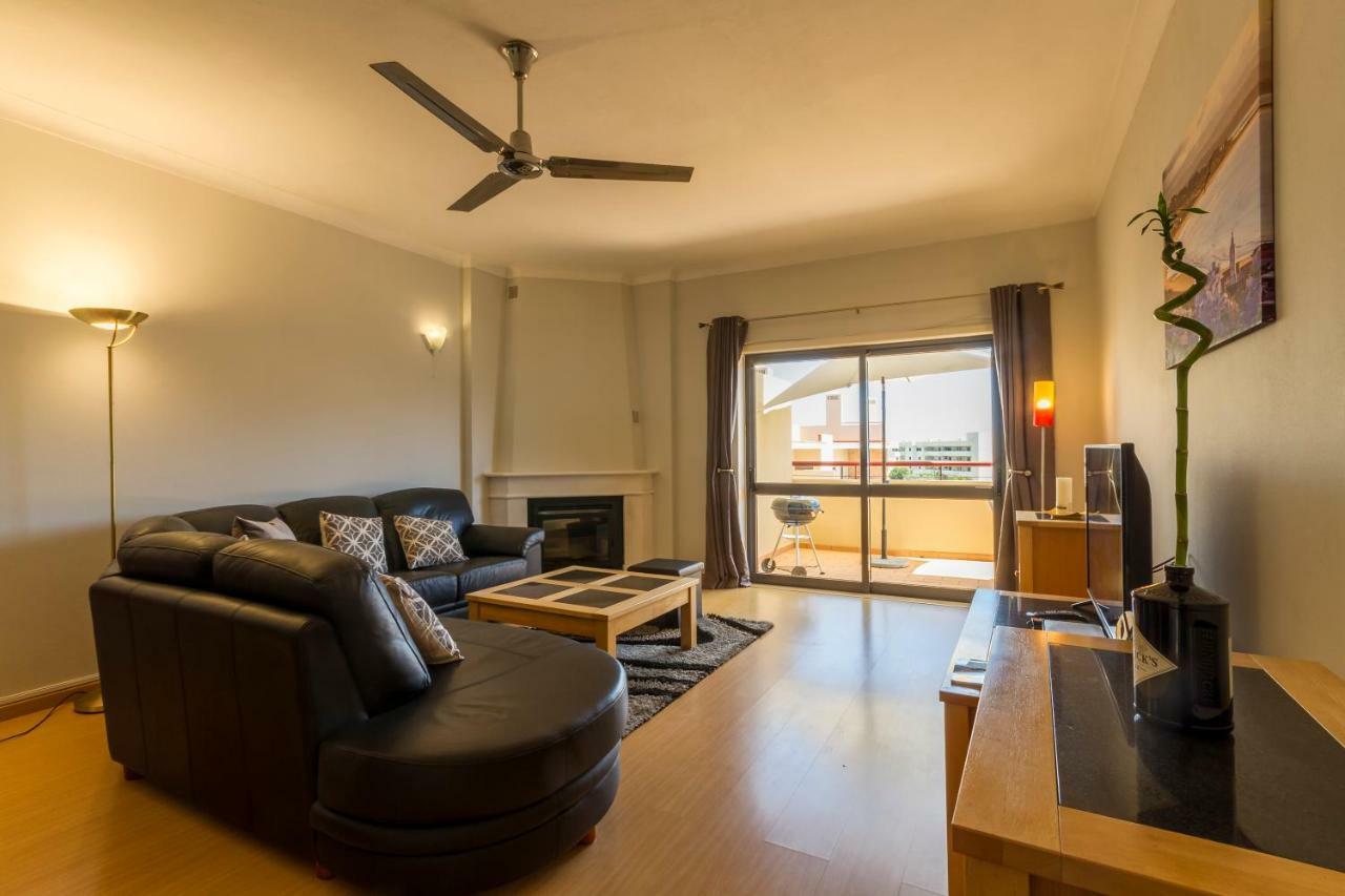 The Hoffy Beach Apartment Lagos Dış mekan fotoğraf