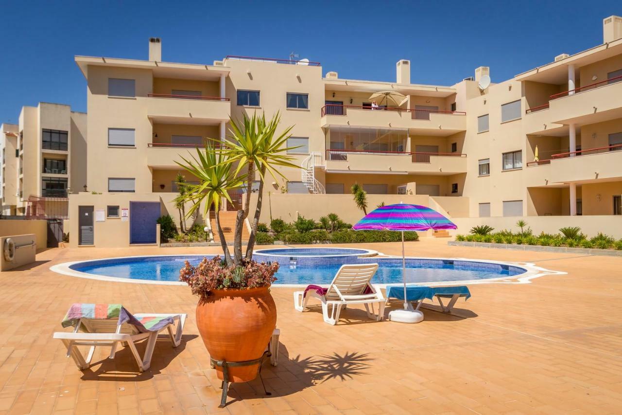 The Hoffy Beach Apartment Lagos Dış mekan fotoğraf