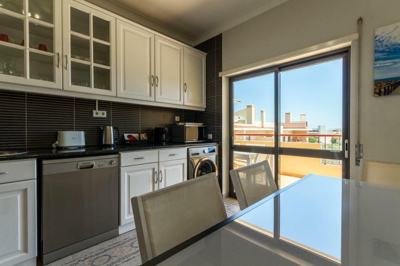 The Hoffy Beach Apartment Lagos Dış mekan fotoğraf